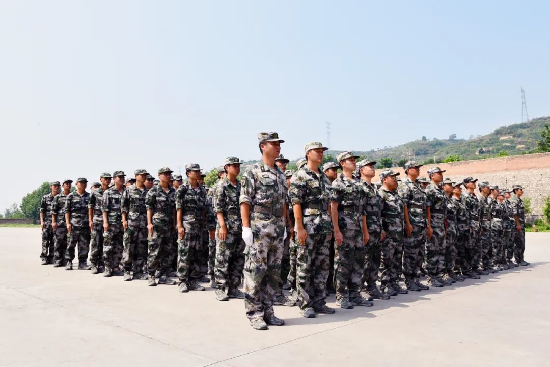 筑夢鋼鐵 一起向未來 ——龍鋼公司2022年新入職大學生迎新側記 筑夢鋼鐵 一起向未來 ——龍鋼公司2022年新入職大學生迎新側記