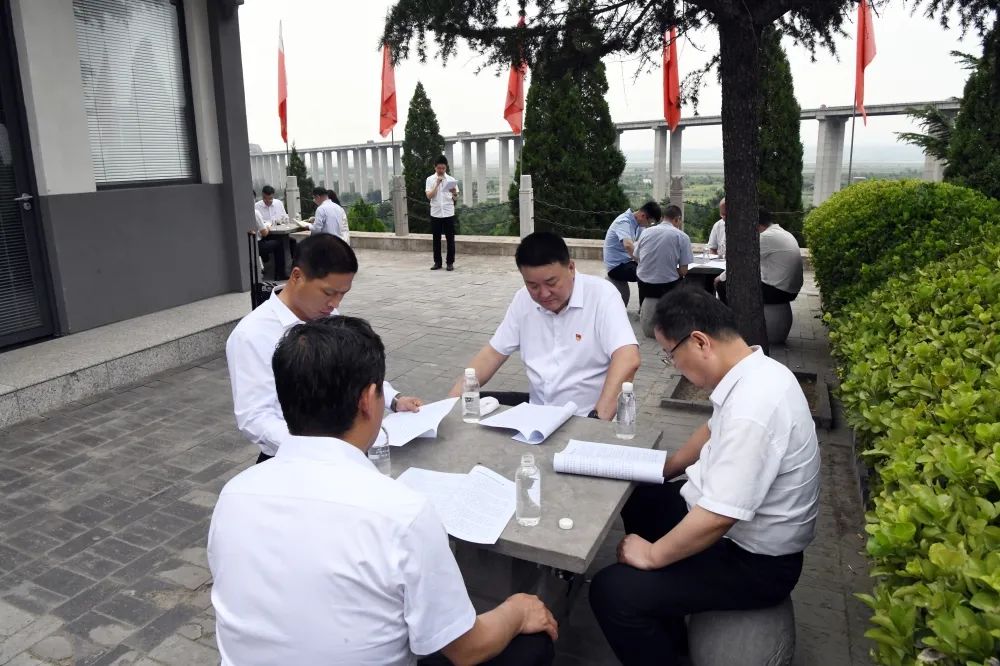 陜煤集團戰(zhàn)略規(guī)劃部到龍鋼公司開展主題教育工作專題調研 陜煤集團戰(zhàn)略規(guī)劃部到龍鋼公司開展主題教育工作專題調研