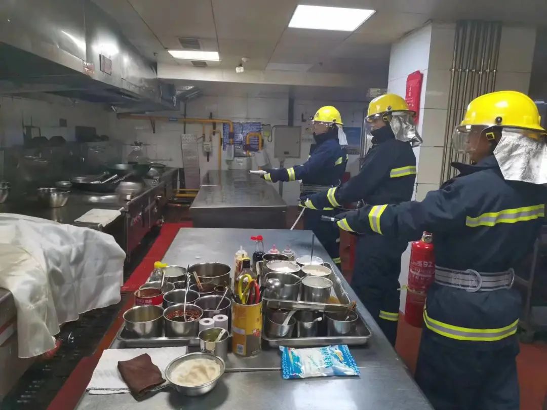 消防演練始于心,防患未然始于行——禹龍科技服務(wù)公司開展消防演練 消防演練始于心,防患未然始于行——禹龍科技服務(wù)公司開展消防演練