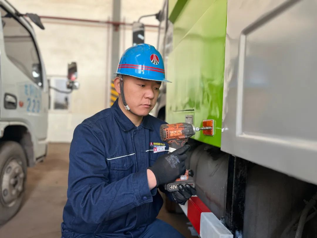 看！兩代人這樣守護“禹龍藍”