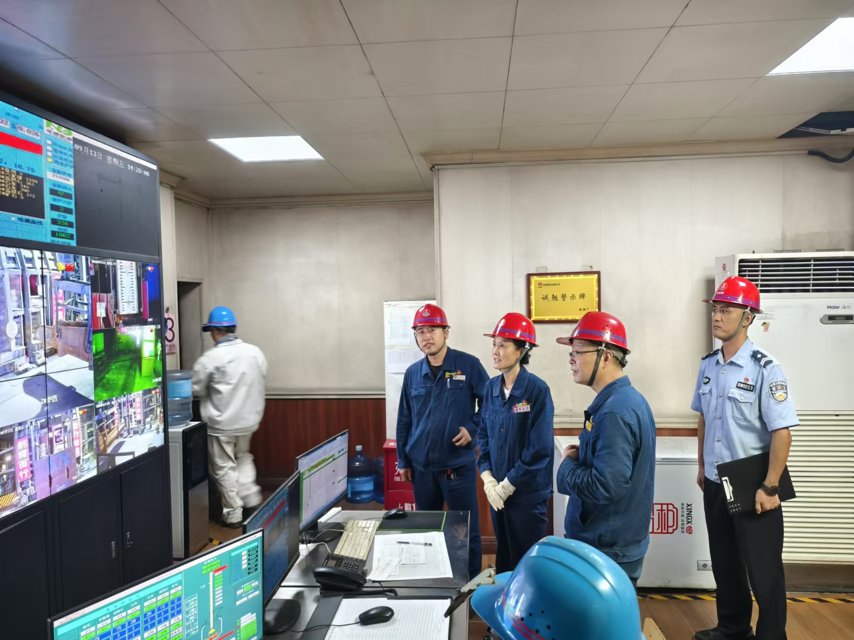 龍鋼公司多形式開展節前廉潔教育提醒 龍鋼公司多形式開展節前廉潔教育提醒