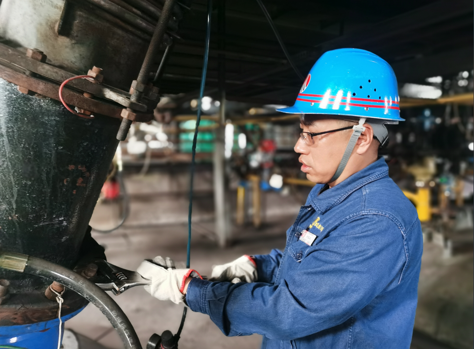 龍鋼公司生鐵成本破新低 龍鋼公司生鐵成本破新低