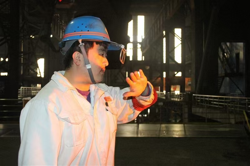 實(shí)踐出“真”知 專注出“深”知 ——合金工平凡崗位上的非凡價(jià)值 實(shí)踐出“真”知 專注出“深”知 ——合金工平凡崗位上的非凡價(jià)值