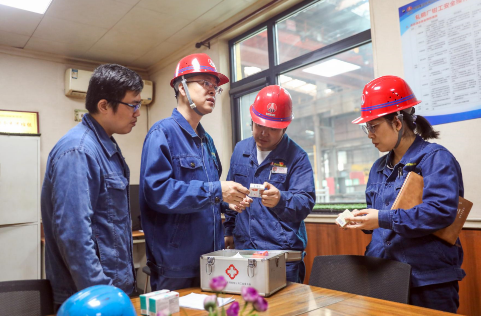 ůķ(w) c(din)Ҹƪ