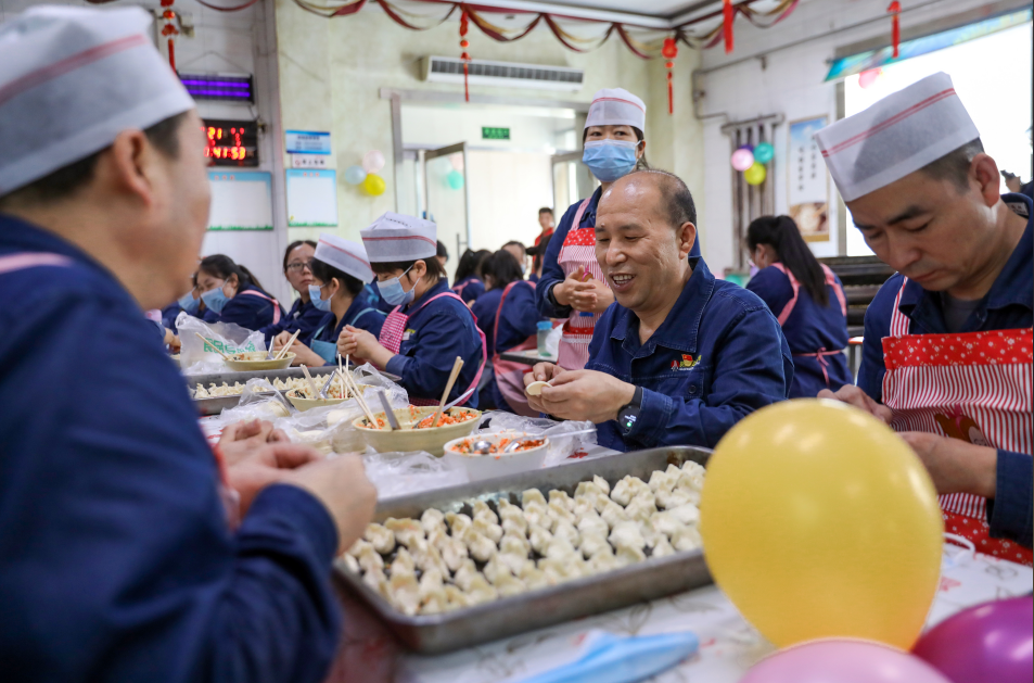 暖心服務 點亮職工幸福新篇章 暖心服務 點亮職工幸福新篇章