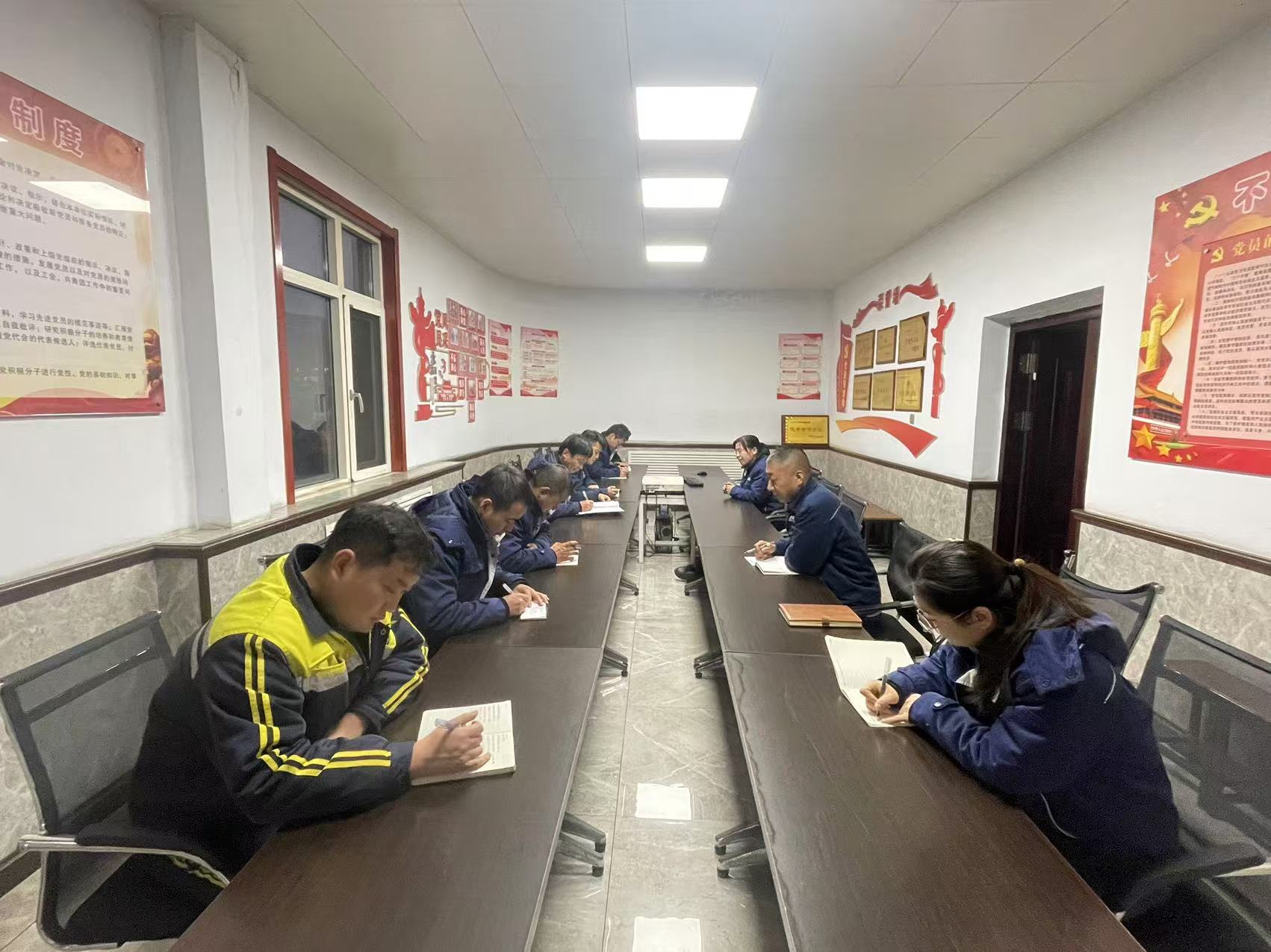 深化班組建設 迸發發展活力 深化班組建設 迸發發展活力