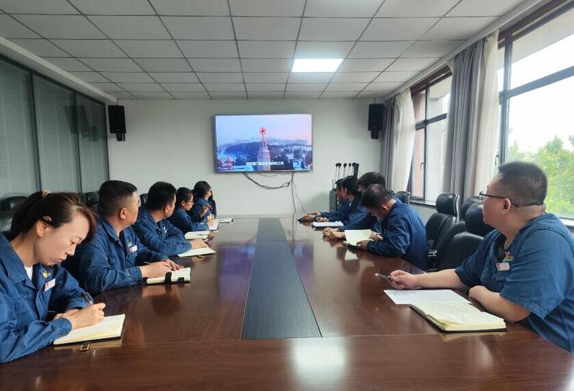 清風勁拂揚正氣 廉韻滌蕩促發展 清風勁拂揚正氣 廉韻滌蕩促發展