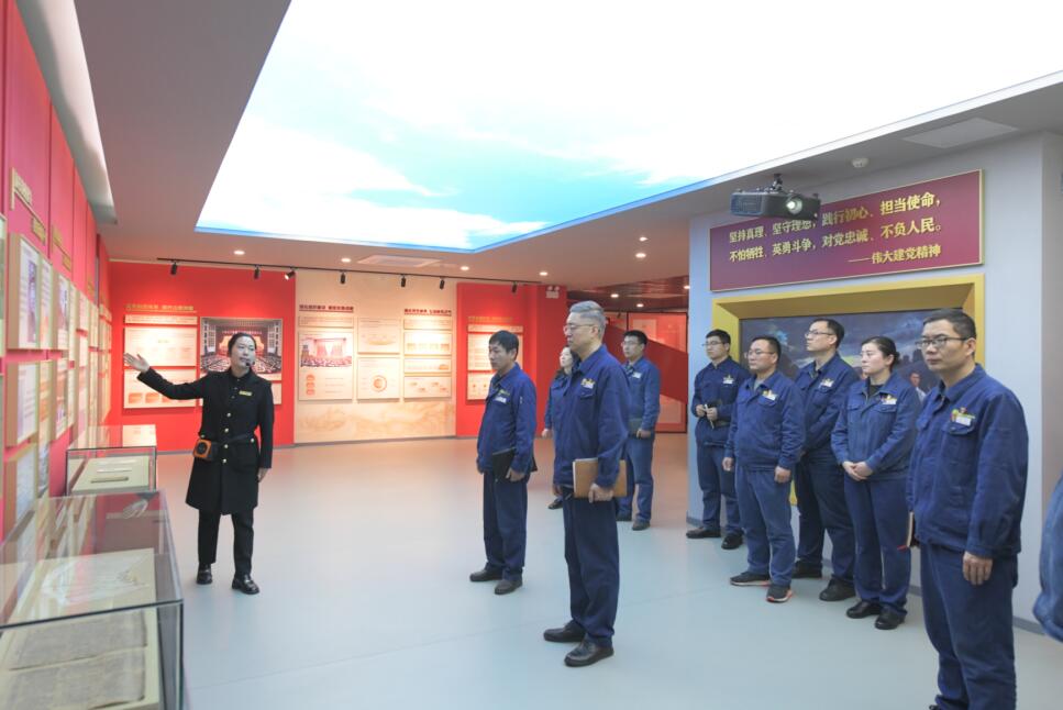 清風勁拂揚正氣 廉韻滌蕩促發展 清風勁拂揚正氣 廉韻滌蕩促發展