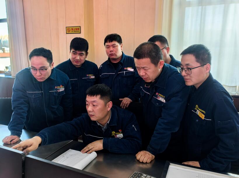 尋找青年團員實干與擔當的“初心答案”——龍鋼公司煉鐵廠高爐團支部榮獲陜煤集團“五四紅旗團支部”稱號 尋找青年團員實干與擔當的“初心答案”——龍鋼公司煉鐵廠高爐團支部榮獲陜煤集團“五四紅旗團支部”稱號